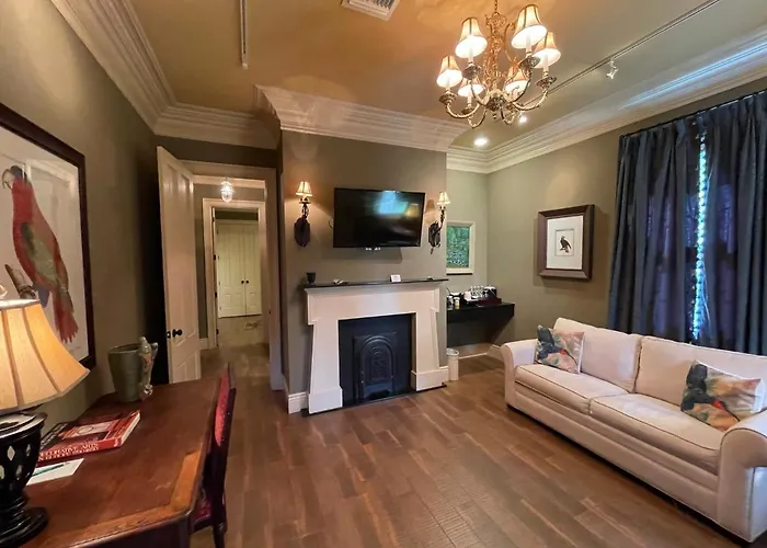 Top Hotels in Darrow for an Unforgettable Stay