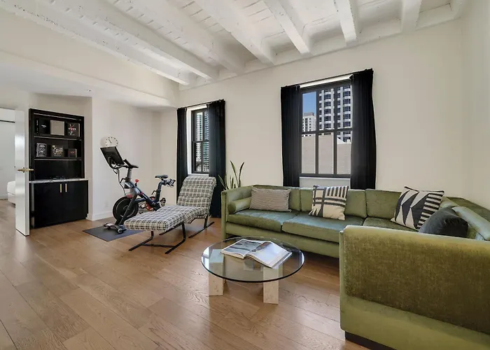 Top Hotels Offering Early Check-in in San Diego