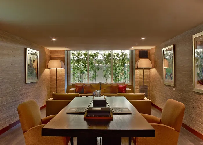 Opulent Accommodations in Las Vegas' Iconic Hotels