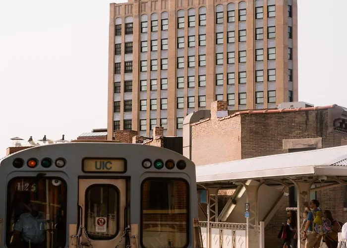 Top Accommodation Options in Chicago