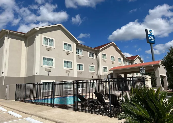 Top Affordable Extended Stay Accommodations in Cleveland